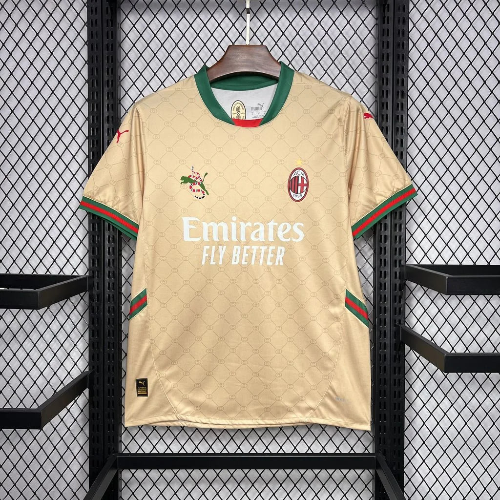 AC MIlan maillot foot concept GUCCI 2024 2025